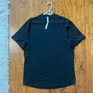 Men’s Lululemon Black Athletic Workout Tee